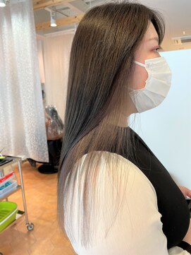 アズールサン 草加西口店(azule-sun) ロング　インナーカラー　スモーキーグレー　×　暗髪　[草加」]