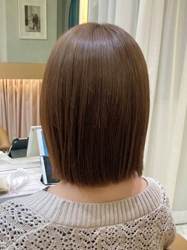 ロンドプランタン 恵比寿(Lond Printemps) 大人かわいいぱつっと切りっぱなしストレートボブ