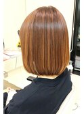 ミニボブ ３Dハイライトカラー　ワンレングスボブ　ぶつ切りボブ