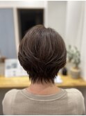 ショートボブ×明るめベージュ