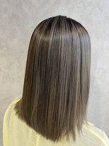 シアン(.Xian)&nbsp;グレージュ（ブリーチ/ハイライト/インナーカラー）