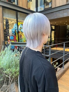 ドットハリス(.Hallis) ウルフ/ホワイトカラー/髪質改善