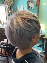 アサウンドヘアー(a sound hair)&nbsp;ハイブリーチオンシルバーカラー