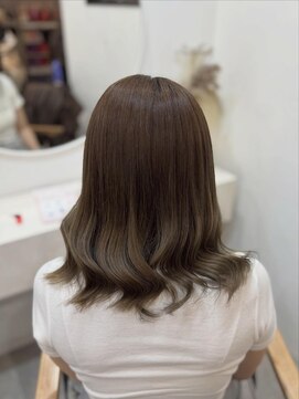 ラビス クローバー(Lovis clover) 〔NANA〕オリーブブラウン