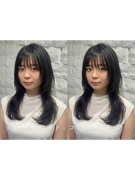 コテ巻き風パーマ&レイヤースタイル