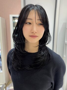 リー 梅田(Lee) 透け感ブラック×ハッシュカット