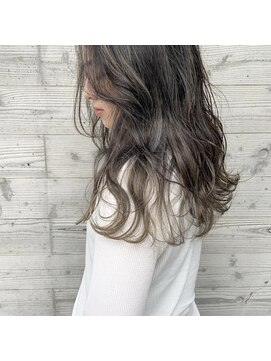 ジジ ヘアワークス(gigi hair works) grey×highlight×gradation☆