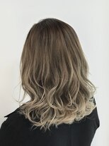 遊人セントラル(CENTRAL) ☆バレイヤージュブロンドカラー☆