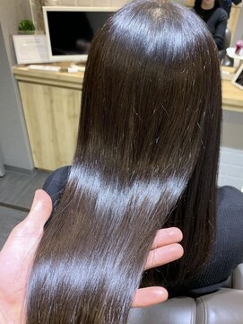 カミケンガレリア(kamiken. galleria) 潤いなめらか髪質改善さらツヤストレート【カミケンガレリア】