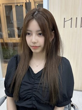 ヒン(HIN) さらさらストレートロング