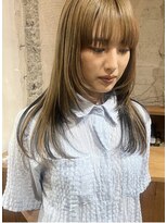 ユニ(uni)&nbsp;ハイトーンカラー/レイヤーカット/顔まわりカット/２０代/３０代