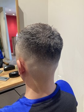 リリーコナー 武蔵小杉(LilyConnor) 武蔵小杉/メンズ/ヘッドスパ/眉毛/バーバー/フェード