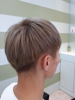 ピクニック(PICNIC)&nbsp;明るめ刈り上げメッシュメンズスタイル