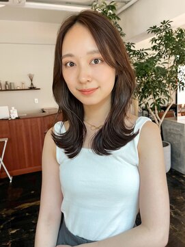 ガーランドギンザ(Garland Ginza) 外はねくびれミディアムロングレイヤーカットグレージュ