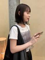 スニュウ(snuw)&nbsp;似合わせカットボブ小顔カットグレージュフェイスレイヤー