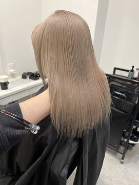 ヴィア(Via) 髪質改善/ブリーチ/ハイトーン/ダブルカラー/くすみベージュ