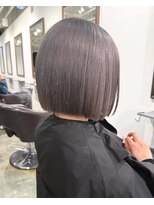 アルトラ(ALTLA)&nbsp;切りっぱなしボブ×シルバーグレー
