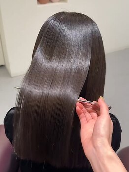 【髪質改善/縮毛矯正】はねる/まとまらない方へ。gresはサロン帰りの美しさを長期間キープ♪