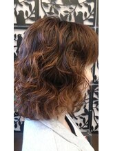 美容室にいやま プレミアムなウェーブヘア
