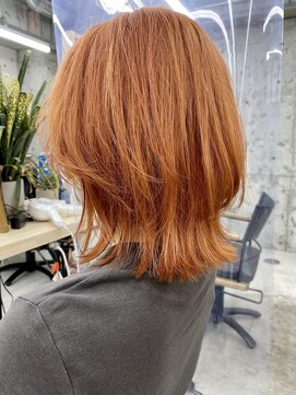 カフネ ジュントス ヨロ(Cafune' juntos YOLO) オレンジカラー レイヤースタイル