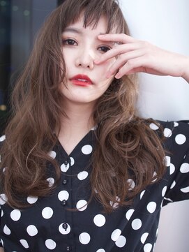 バレル(Barrel) ロングスタイル ゆるふわパーマ