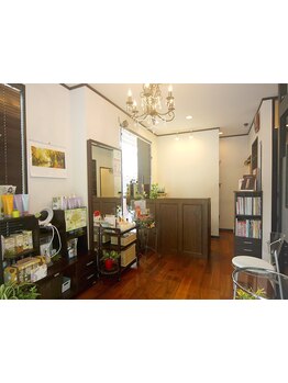 丁寧なカウンセリングと高い技術でオトナ女性から人気の《R＆S》。女性スタイリストのみのヘアケア専門店☆