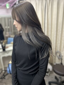 ノア(noa.) 【豊中美容室noa.】 10代20代30代大人可愛いシルバーインナー