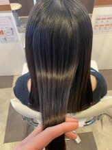 柔らか、つややか、髪がやせない、話題の髪質改善メニュー【酸性ストレート】