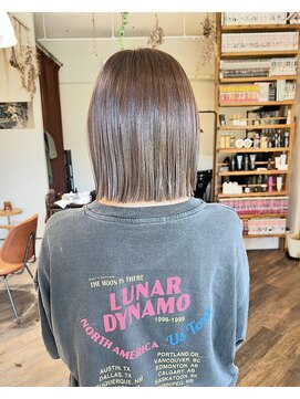 リヒト(Licht) スモーキーベージュ×ボブ