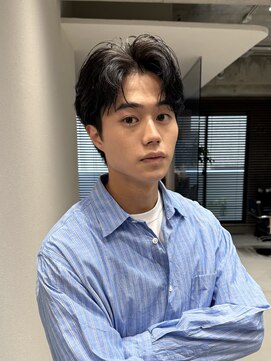 ファルベ(Farbe) フェザーパーマ/サーフカール/刈り上げセンターパート