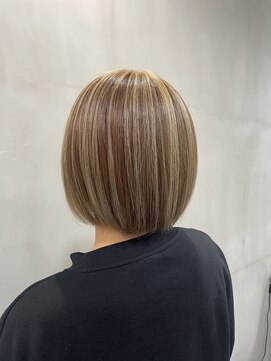 リード 大府店(LEAD) あごラインのボブとアンブレラカラー