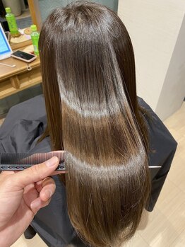 ダメージをケアしながら、毛先まで潤う美髪へ―＊髪の内側から補修し、潤いとまとまりのある髪に♪