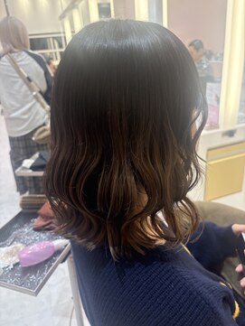 ニューヨーク ニューヨーク 河原町オーパ店(NYNY) ミディアムカットコテ巻きスタイリング