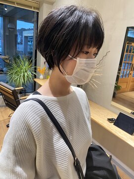 ヤエカ(yaeca) くびれフェミニンショート