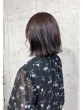 サクラ オモテサンドウ(SAKURA) 切りっぱなしボブ　外ハネ　似合わせカット