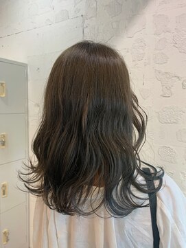 エム(EM) ブリーチなし×オリーブグレージュ