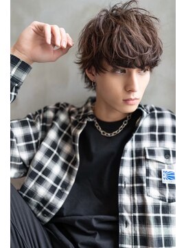 メゾンバイハバナ(maison by HAVANA) 波巻き束感ショートツーブロックマッシュウルフ