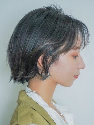 【大人ハイライト・脱白髪染めetc…】春の先取りヘアカラーで目を惹く上品なヘアに♪[白髪ぼかし/白髪染め]