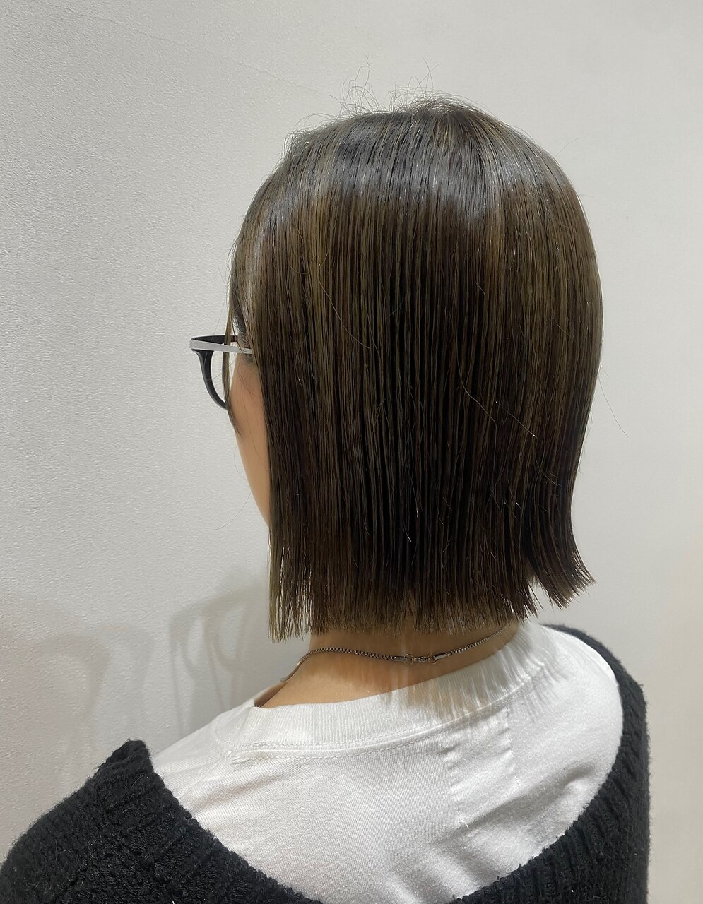 クールボブ/ハイライト/白髪ぼかし/アッシュグレー/ミニボブ