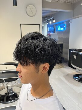 ヴィ 大宮(Vii) フェード/メンズ/大宮/ツイスパ/波巻きパーマ