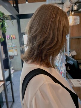 アングゥイー(ungu iE) シナモンベージュ