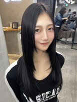 ジーナ 池袋(Zina) ブルーブラック/暗髪/暗染/センターパート/髪質改善/池袋美容院