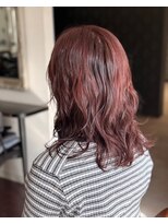 ローレン(LOREM)&nbsp;ウェーブ×レッドピンク3.3ミディアムレイヤーカット