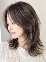 サーカス バイ ビュートリアム 青山(CIRCUS by BEAUTRIUM)&nbsp;レイヤー 白髪ぼかしハイライト 30代 40代 青山 表参道