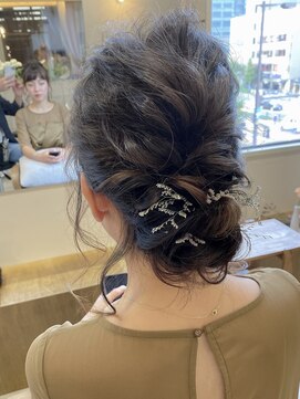 マロウ(mallow) 《花屋併設》四つ編みアレンジ@20代30代40代