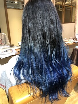 フラミューム 小田原(flammeum) ロングヘアでかわいいブルーグラデーション【小田原】【新松田】