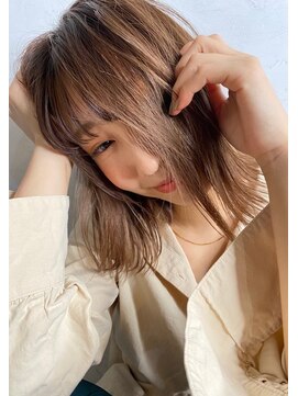 カスタード(Custard ushiwakamaru) 【ナチュラル外ハネスタイル】