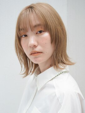 ピークアブー 銀座並木通り(PEEK-A-BOO) 【顔まわりデザインカット】デザインミディアム×ハニーブロンド