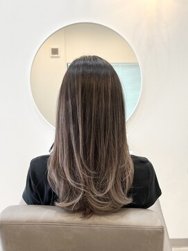 オアシス(oasis) バレイヤージュ　ホワイトグレージュ　外国人風　ケアブリーチ