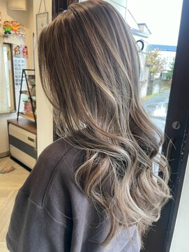 ヘア メイク ココ(hair make coco) ホワイトアッシュ♪